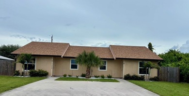 Beach Townhome/Townhouse For Sale in Englewood, Florida