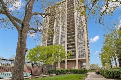Beach Condo For Sale in Chicago, Illinois
