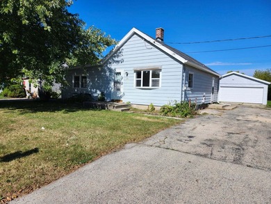 Beach Home For Sale in Racine, Wisconsin