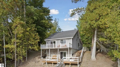 Beach Home For Sale in Ocqueoc, Michigan