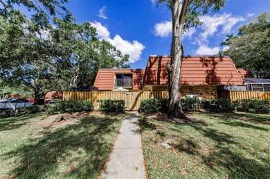 Beach Townhome/Townhouse For Sale in Palm Harbor, Florida