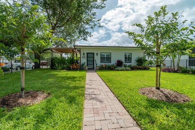 Beach Home For Sale in Delray Beach, Florida