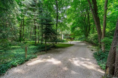 Beach Home For Sale in Locust Valley, New York