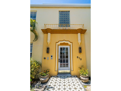 Beach Condo Sale Pending in Miami Beach, Florida