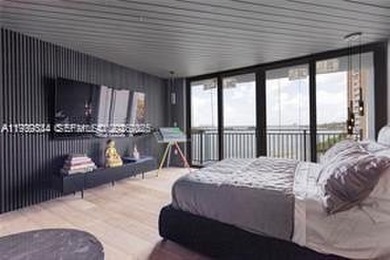 Beach Condo For Sale in Miami, Florida