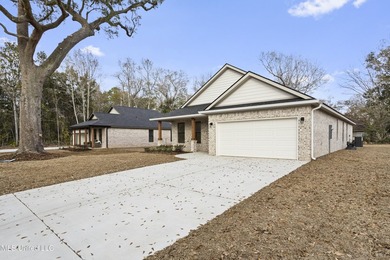 Beach Home For Sale in Ocean Springs, Mississippi