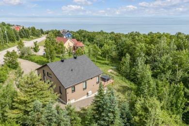 Beach Home For Sale in Petite-Rivière-Saint-FrançOis, 