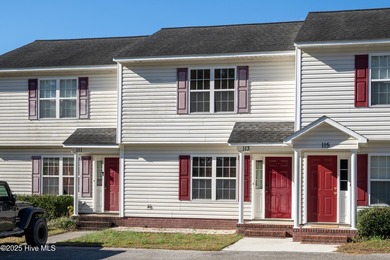 Beach Townhome/Townhouse For Sale in Sneads Ferry, North Carolina