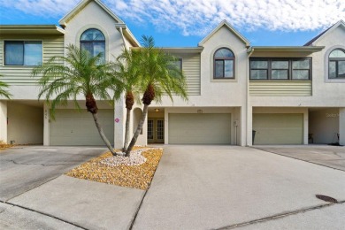 Beach Townhome/Townhouse For Sale in Dunedin, Florida