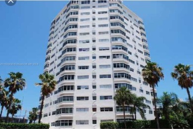 Beach Condo For Sale in Miami Beach, Florida