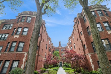 Beach Condo For Sale in Chicago, Illinois