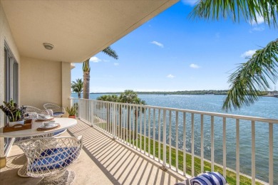 Beach Home For Sale in St. Petersburg, Florida