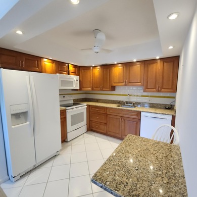 Beach Condo For Sale in West Palm Beach, Florida