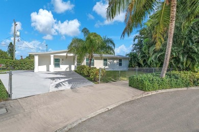 Beach Home Active Under Contract in West Palm Beach, Florida