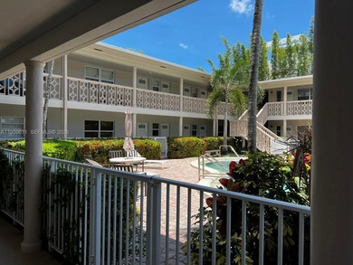 Beach Condo For Sale in Pompano Beach, Florida