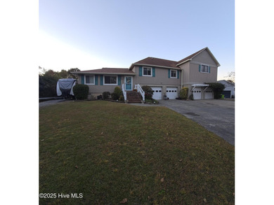 Beach Home For Sale in New Bern, North Carolina