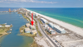 Stunning Townhouse on Little Sabine Bay w/ kayaks & paddleboards! - Beach Vacation Rentals in Pensacola Beach, Florida on Beachhouse.com