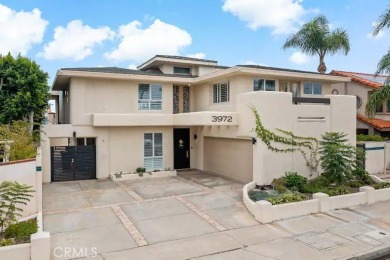 Beach Home Active Under Contract in Huntington Beach, California