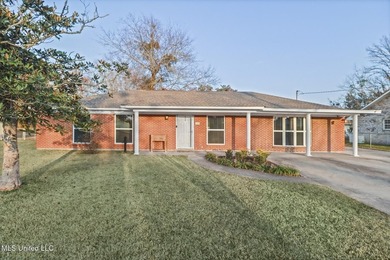 Beach Home For Sale in Long Beach, Mississippi