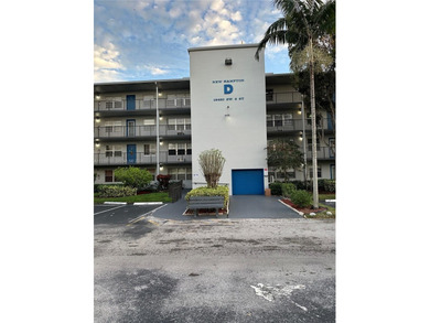 Beach Condo For Sale in Pembroke Pines, Florida