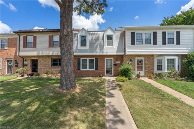 Beach Townhome/Townhouse Off Market in Virginia Beach, Virginia