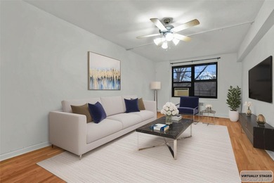 Beach Home For Sale in Flushing, New York