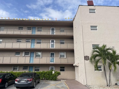 Beach Condo For Sale in Palm Springs, Florida