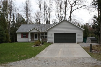 Beach Home For Sale in Oscoda, Michigan