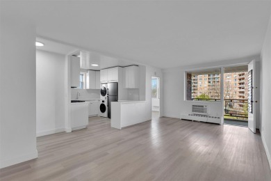 Beach Home Sale Pending in Bronx, New York