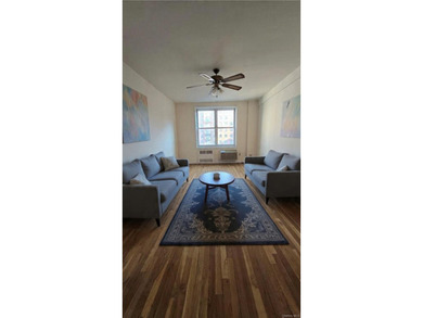 Beach Home For Sale in Flushing, New York