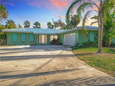 Beach Home For Sale in Crystal River, Florida