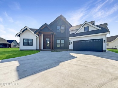 Beach Home For Sale in Elizabeth City, North Carolina