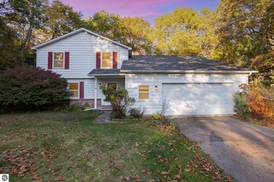 Beach Home For Sale in Oscoda, Michigan