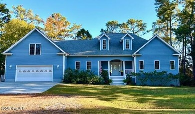 Beach Home For Sale in Oriental, North Carolina