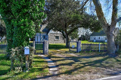 Beach Home For Sale in Coinjock, North Carolina