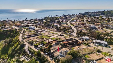 Beach Lot For Sale in Pacific Palisades, California
