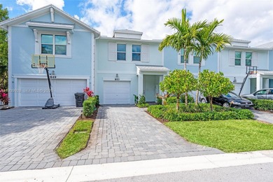 Beach Townhome/Townhouse For Sale in West Palm Beach, Florida