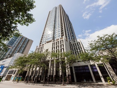 Beach Condo Active Under Contract in Chicago, Illinois