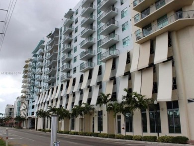 Beach Condo For Sale in Hollywood, Florida