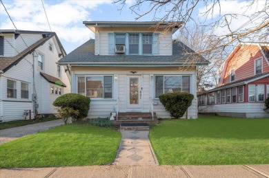 Beach Home Sale Pending in Freeport, New York