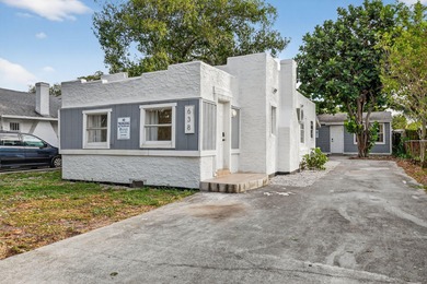 Beach Home For Sale in West Palm Beach, Florida