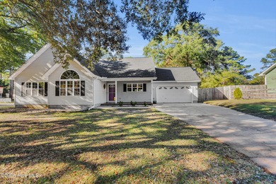 Beach Home For Sale in Cape Carteret, North Carolina