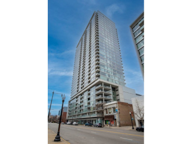 Beach Condo For Sale in Chicago, Illinois