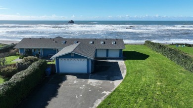 Beach Home For Sale in Smth River, California