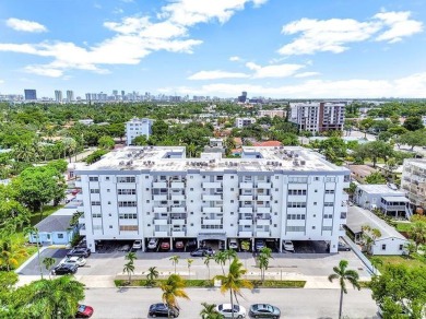 Beach Condo For Sale in Hollywood, Florida