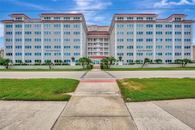 Beach Condo Sale Pending in Venice, Florida