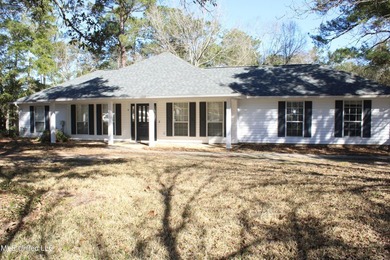 Beach Home For Sale in Ocean Springs, Mississippi