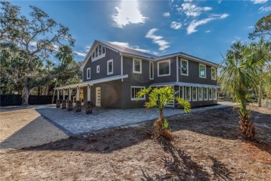 Beach Home For Sale in Homosassa, Florida