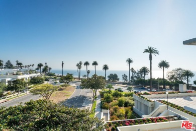 Beach Apartment For Sale in Santa Monica, California