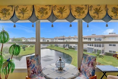 Beach Condo For Sale in Lauderdale Lakes, Florida